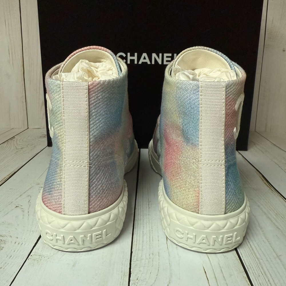CHANEL Printed Fabric Quilted High Top Sneakers Green/Pink/Blue/White Sz 36 / 6 - Picture 10 of 12